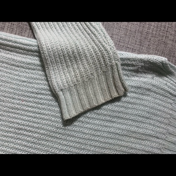 Sweater - Picture 3 of 4